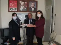 TARAKLI CHP 97.YILDA YENİ ÜYELERE ROZET TAKIP ONUR BELGESİ TAKTİM ETTİ: