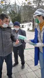 Taraftara Maske Dağıtıldı