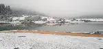 Taraklı’nın yüksek kesimlerine mevsimin ilk karı yağdı.