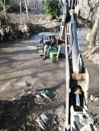 Derede Mahsur Kalan Traktör Kurtarıldı.