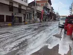 Taraklı’da caddeler köpüklü suyla yıkandı
