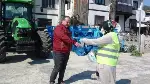 Taraklı Belediyesi vatandaşlara maske dağıtıyor