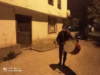 TARAKLI’DA RAMAZAN DAVULCUSU GELENEĞİ DEVAM EDİYOR: