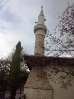 YUSUFBEY MAHALLESİ CAMİİ AYAKTA KALMAYA DİRENİYOR