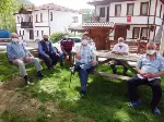 65 yaş üstü sokağa çıkmanın keyfini yaşadı