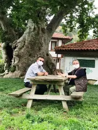 TARİHİ ÇINAR AĞACI ALTINDA MUHTAR HÜSEYİN NAİL ÇELİKKAN İLE SÖYLEŞİ