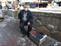 Ömrünü Adadığı Mesleğini Bırakamıyor