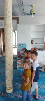 Taraklı’da Aşağı Camii İmamı Saim Aşık Camide Sosyal Market kurdu