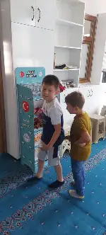 Taraklı’da Aşağı Camii İmamı Saim Aşık Camide Sosyal Market kurdu