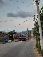 FRENİ BOŞALAN VİNÇ SAMAN BALYALARINA ÇARPARAK DURABİLDİ