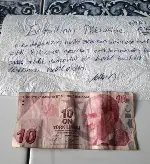 Bahçeden Erik yiyen Vatandaş para ve Not Bıraktı