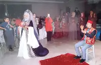 Yöresel Gelenekler ile Evlendiler