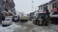 Taraklı Belediyesi Kamyonlarla Kar Taşıdı