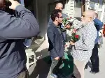 AGD Taraklı’da Gül Dağıttı