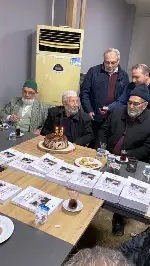 HEM 88. YAŞ GÜNÜNÜ KUTLADI, HEM DE KİTABINI İMZALADI