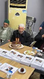 HEM 88. YAŞ GÜNÜNÜ KUTLADI, HEM DE KİTABINI İMZALADI