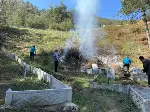 TARAKLI MEZARLIĞINDA BAYRAM TEMİZLİĞİ