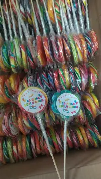 CHP TARAKLI’DA 23 NİSAN'DA ÇOCUKLARA ŞEKER DAĞITTI