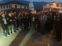 Umreciler dualarla uğurlandı