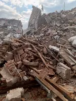 Enkaz altından sağ çıktığı söyleniyor Ama…