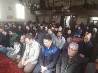 Depremzedeler için Taraklı Yusufbey Mahalle camiinde Mevlit okutuldu