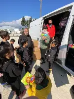 Gönüllü gençlerimiz Deprem bölgesinde çocukların gönüllerine dokundular