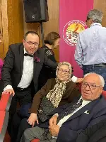 UFUK ŞEN AYAKTA ALKIŞLANDI