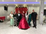 Düğünde Kadın Kılığına Girdiler