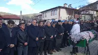 Eski başkandan eşine son görev… Özkaraman ebediyete uğurlandı...
