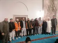 Taraklı'da Yenidoğan Mahalle'li Gençler Umre'ye Dualarla Uğurlandı