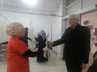 Özkaraman Sağlık çalışanlarını ziyaret etti