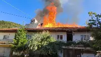 Mahdumlar'da Çıkan Yangında İki Ahşap Ev Kül Oldu