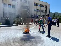Taraklı'da İtfaiyecilerden Yangın Söndürme Eğitimi ve Tatbikat