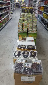 Hurma tezgahta yerini aldı.