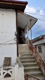 Ulucami Muhtarı Çakar, Kapı Kapı Dolaşıp Kahve Dağıttı!