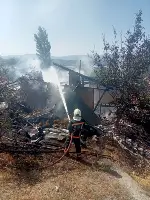 Taraklı Alballar Mahallesi'nde Ahşap Evde Yangın: Mahallede Panik Yaşandı