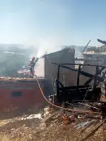 Taraklı Alballar Mahallesi'nde Ahşap Evde Yangın: Mahallede Panik Yaşandı