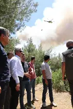 Taraklı’da Orman Yangını :Sakarya Valisi Rahmi Doğan, Yangın Bölgesinde Çalışmaları Yerinde Koordine Ediyor