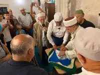 Yunuspaşa Camii’nde Mevlid Kandili’nde Sakal-ı Şerif Ziyarete Açıldı