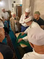 Yunuspaşa Camii’nde Mevlid Kandili’nde Sakal-ı Şerif Ziyarete Açıldı