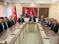 KAYMAKAM TURGAY TARIK MUHTARLARLA SOHBET ETTİ