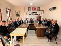 AK PARTİ TARAKLI’DA MAHALLE TEMSİLCİLERİYLE İSTİŞARE TOPLANTISI