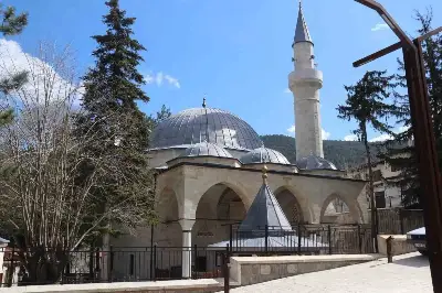 508 yıllık cami tarihe tanıklık etmeye devam ediyor