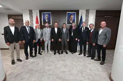 Mehmet Esen Anahtar Parti Genel Merkezde