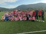 Eski futbolcu, AK Parti MKYK Üyesi Mesut Özil,Taraklı’da ziyaretlerde bulundu